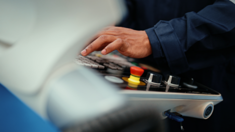 Ill. Exonération du précompte immobilier en matière de matériel et outillage : limitation à 5 ans  